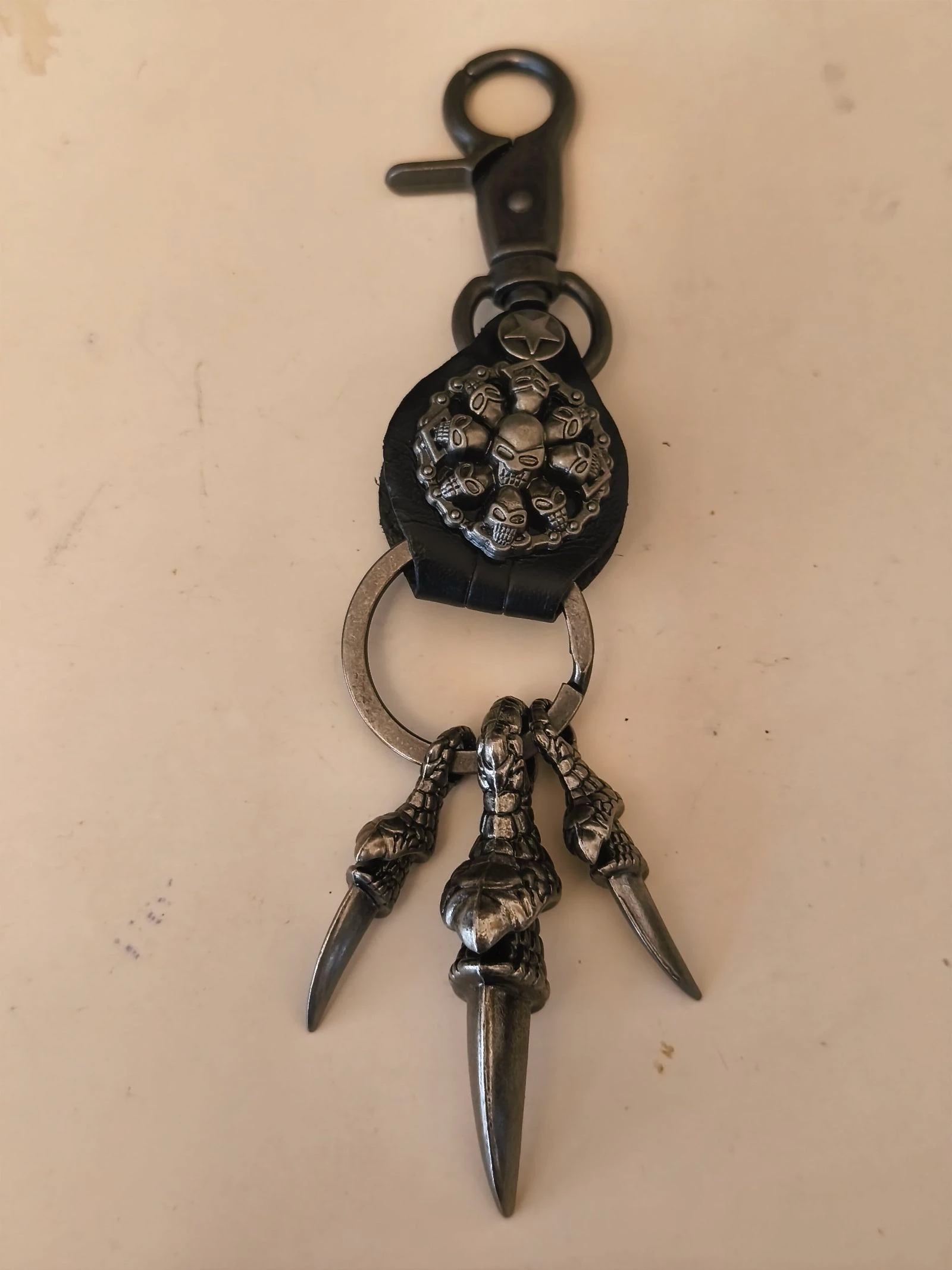 Quatre porte-clés en métal et cuir Harley Davidson – photo 6